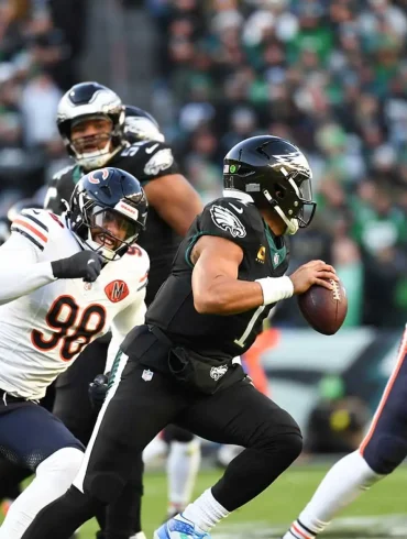 Chicago Bears Show Grit and Offensive Firepower Despite Defensive Setbacks