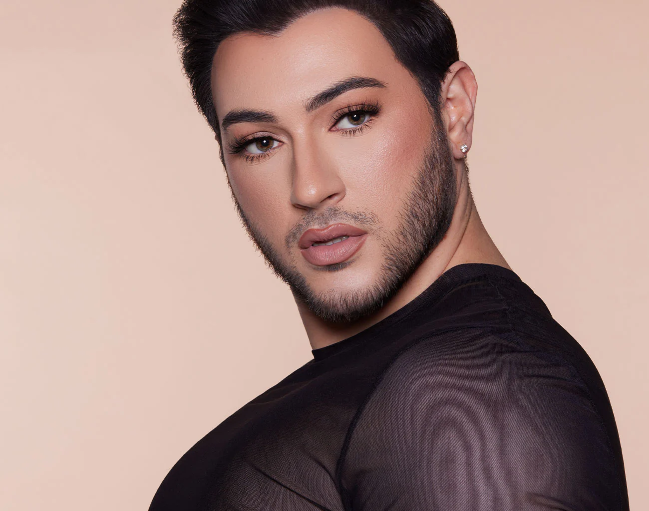 Manny MUA (Manny Gutierrez)
