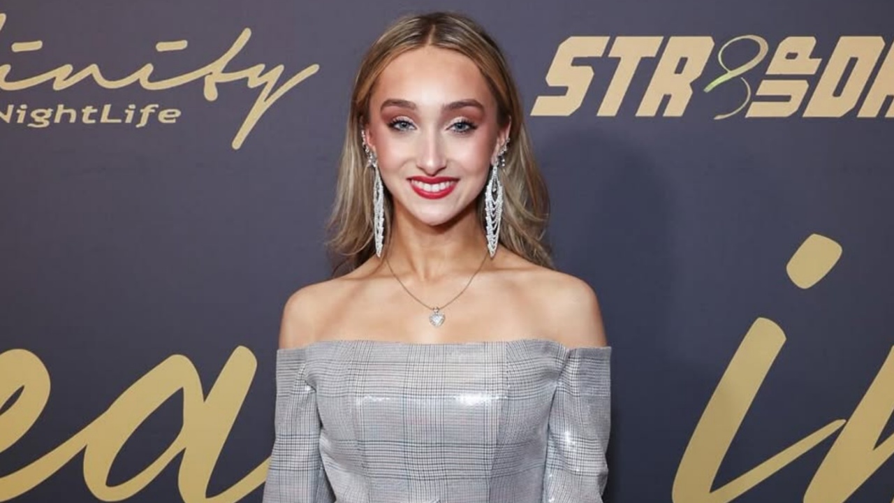 McKenzi Brooke (@mckenzibrooke) McKenzi Brooke (@mckenzibrooke)