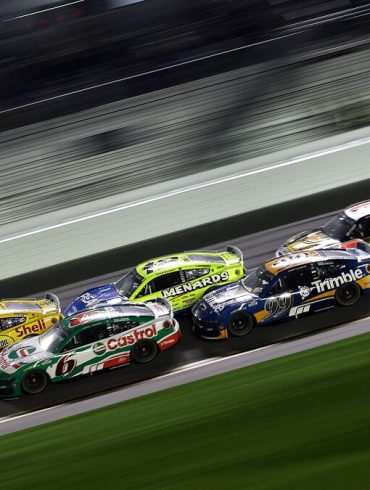 Casey Mears and BJ McLeod Clinch Final Daytona 500 Spots in Dramatic Duels