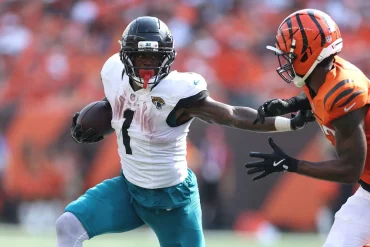 Chiefs Target Star Running Back Travis Etienne to Revitalize Mahomes’ Offense