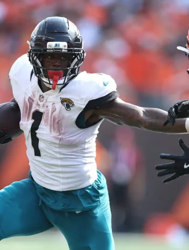 Chiefs Target Star Running Back Travis Etienne to Revitalize Mahomes’ Offense