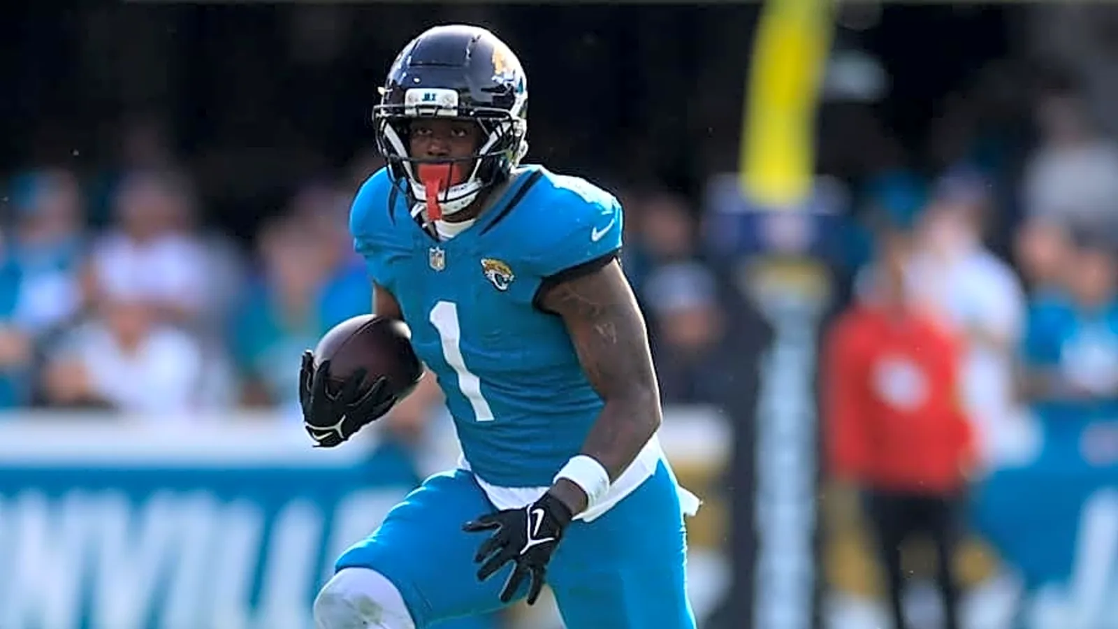 Chiefs Target Star Running Back Travis Etienne to Revitalize Mahomes’ Offense