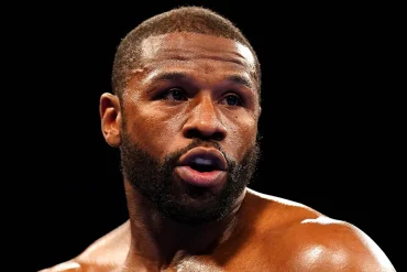 Floyd Mayweather Set to Return to Boxing, Undefeated Record on the Line