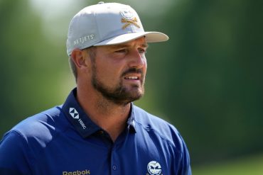 LIV Golf Criticizes Top Ten Restriction as OWGR Awards First Ranking Points