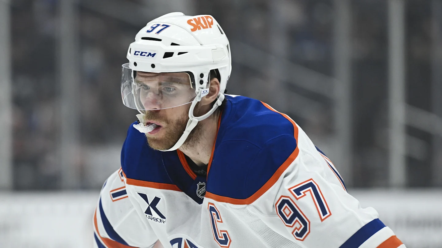 McDavid Reaches 100 Points Again as Oilers Dominate Kings in Complete Team Effort