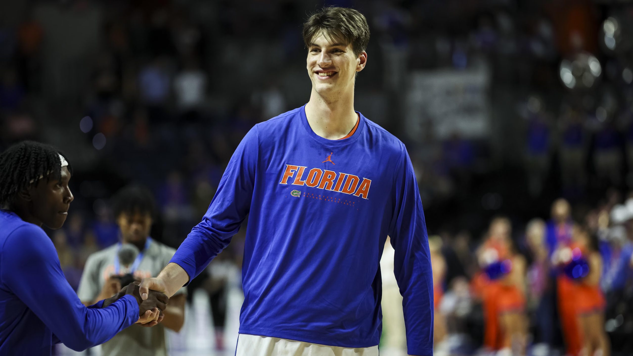 7-Foot-9 Olivier Rioux Stuns Crowd With First NCAA Tournament Dunk in Florida Blowout Win