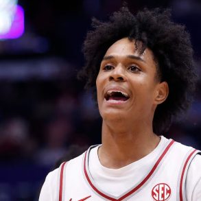 Alabama Faces Off Court Disruption as Holloway Arrested Ahead of NCAA Tournament
