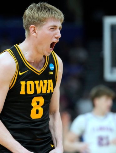 Alvaro Folgueiras’ Clutch Three Propels Iowa Past Florida, Shocking No. 1 Seed