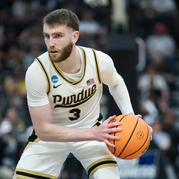 Braden Smith Breaks NCAA Assist Record, Lands Major NIL Deal, Leads Purdue Forward