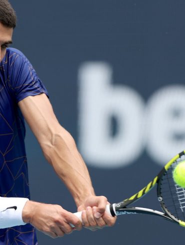 Carlos Alcaraz Poised to Defend Miami Open Title Against Formidable Competition