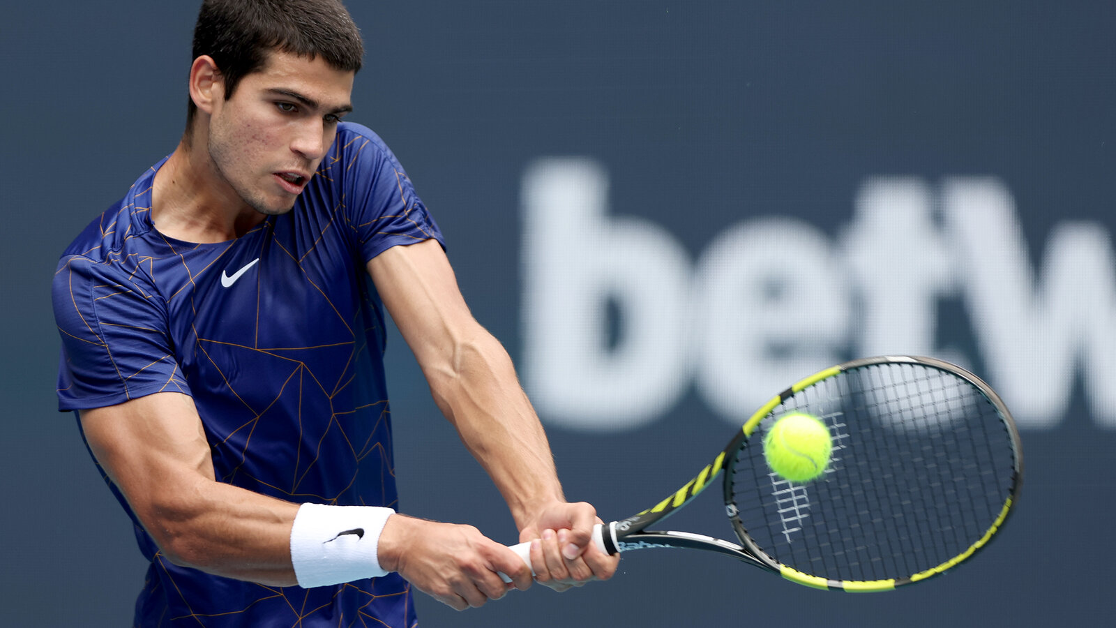 Carlos Alcaraz Poised to Defend Miami Open Title Against Formidable Competition