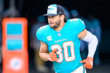 Chargers Sign Pro Bowl Fullback Alec Ingold, Reuniting Him With Coach McDaniel