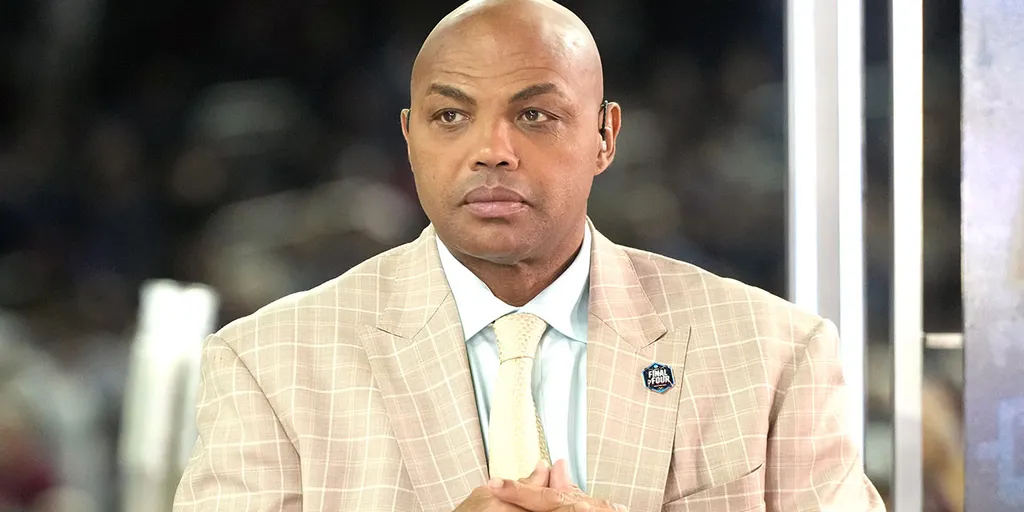 Charles Barkley Criticizes Public Overreaction to U.S. Hockey Teams’ White House Invite