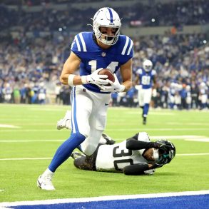 Colts Risk Losing Breakout Star Alec Pierce as Free Agency Looms Amid Contract Uncertainty