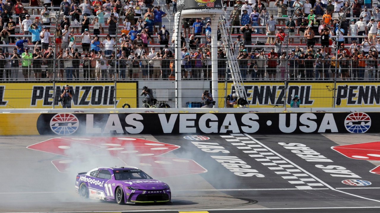 Denny Hamlin Surges from Setback to Victory at Las Vegas Motor Speedway