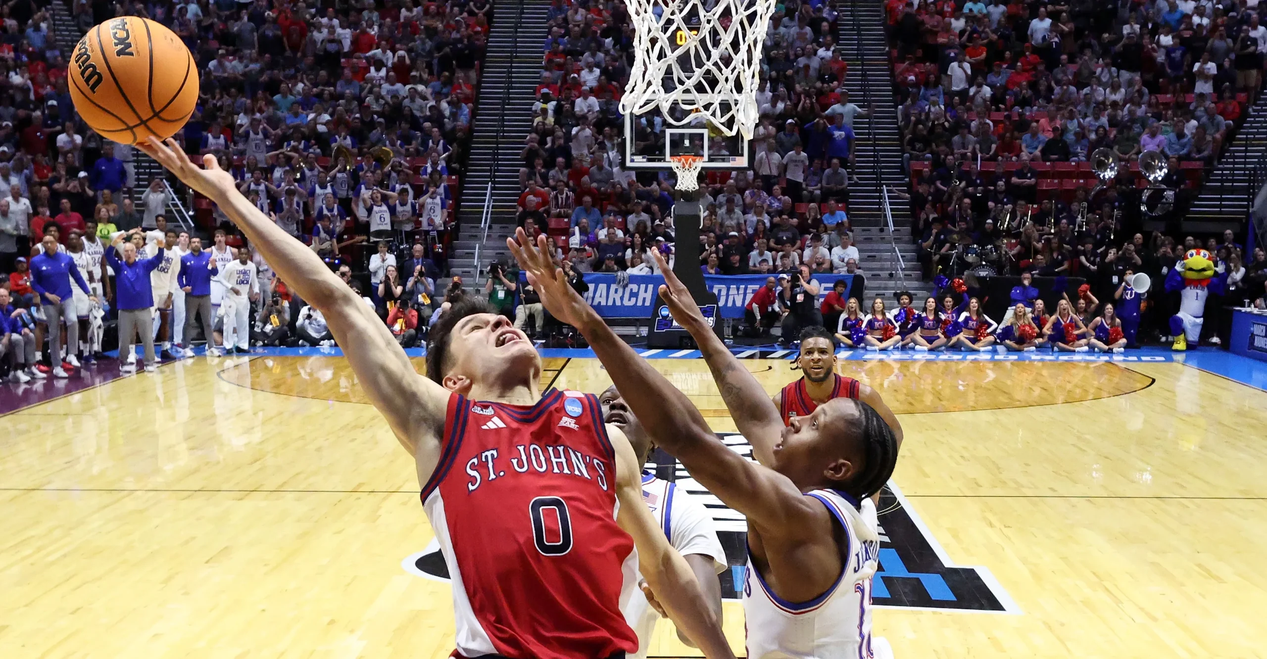 Dylan Darling’s Buzzer Beater Propels St. John’s To Sweet 16 After 27 Years