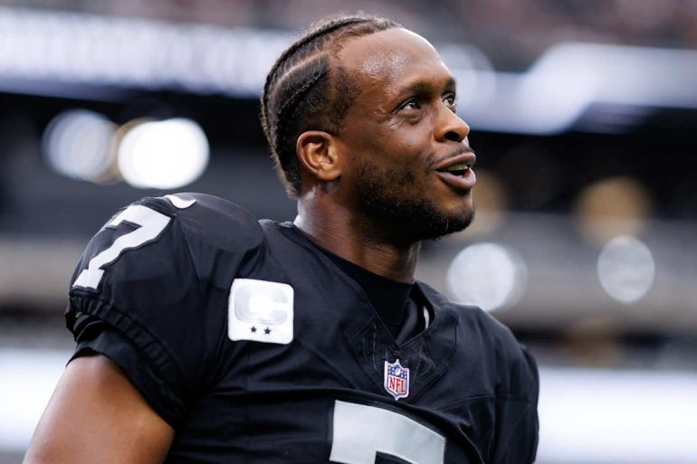 Geno Smith Returns to Jets as Raiders Trade Quarterback and Move Forward