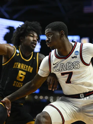 Gonzaga’s Tournament Pedigree Clashes With Texas’ Underdog Grit in NCAA Showdown