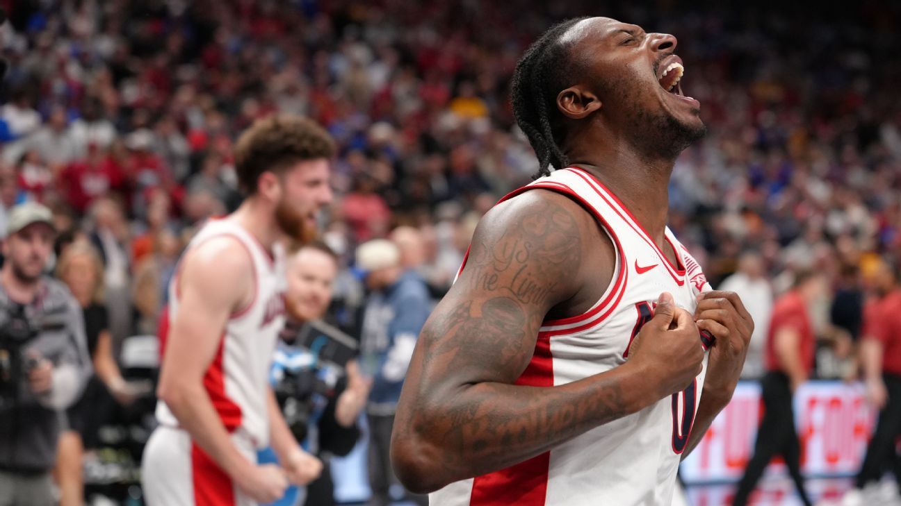 Jaden Bradley’s Buzzer Beater Lifts No. 2 Arizona Past Iowa State, Into Big 12 Championship