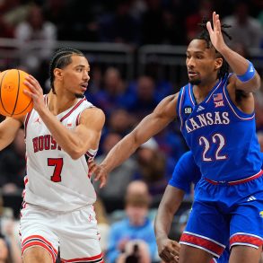 Jaden Bradley’s Buzzer-Beater Lifts No. 2 Arizona Past Iowa State, Into Big 12 Championship