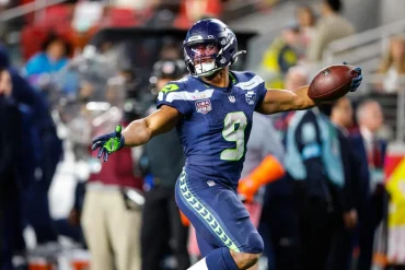 Kenneth Walker III Set to Lead Running Back Class in Free Agency After Seahawks Decision