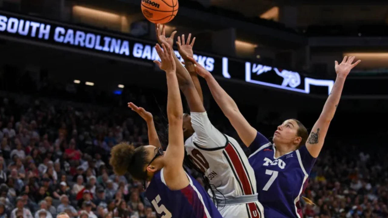 South Carolina Overpowers TCU to Set Up Highly Anticipated UConn Final Four Rematch