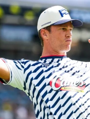 Team USA Dominates NFL-Star Teams in Inaugural Flag Football Classic Showdown