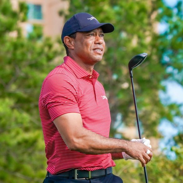 Tiger Woods Makes Triumphant Return to Competitive Golf After Year Long Layoff