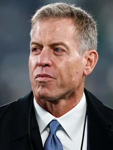 Troy Aikman Cautions That Modern NFL Training Rules Might Increase Early Injuries