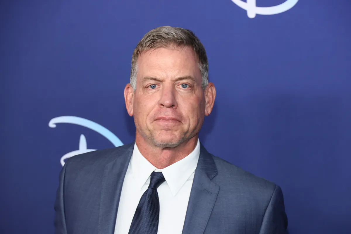 Troy Aikman Cautions That Modern NFL Training Rules Might Increase Early Injuries