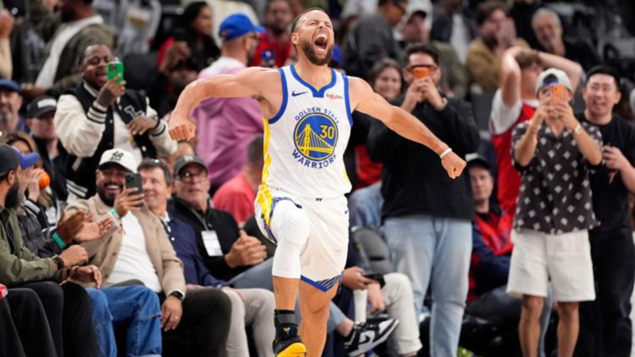 Curry And Green Vintage Connection Sparks Late Warriors Play In Victory Over Clippers