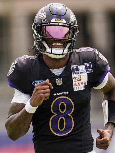 Lamar Jackson Kicks Off First Offseason with Ravens’ New Coaching Staff and Program
