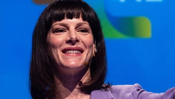 Leah Hextall Faces Criticism After Tage Thompson Interview Error Sparks Broadcast Debate