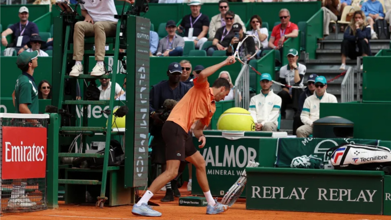 Medvedev Suffers Humiliating 49 Minute Defeat to Berrettini in Clay Court Meltdown