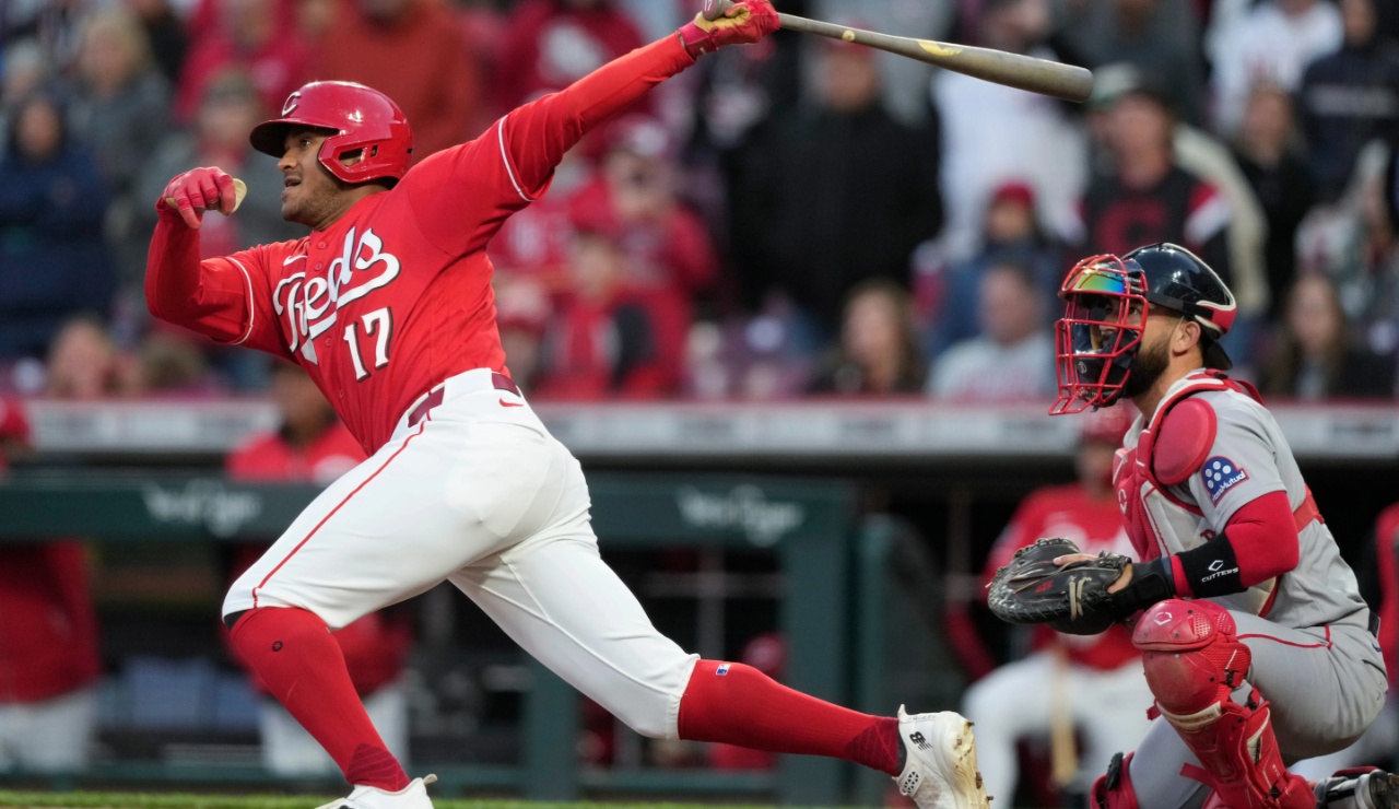 Reds Triumph Over Red Sox in 11 Innings Amid Umpiring Controversy and Drama