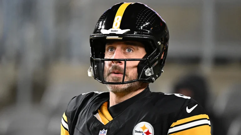 Aaron Rodgers Signs With Steelers Bringing Experience Stability and Playoff Expectations