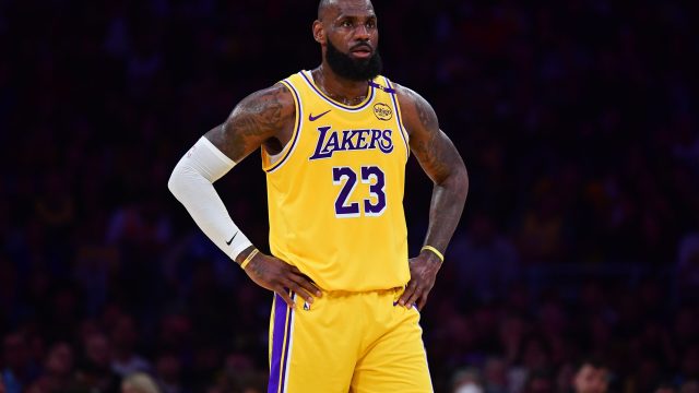 LeBron James Defies Time, Leading Lakers with Elite Playoff Dominance and Leadership