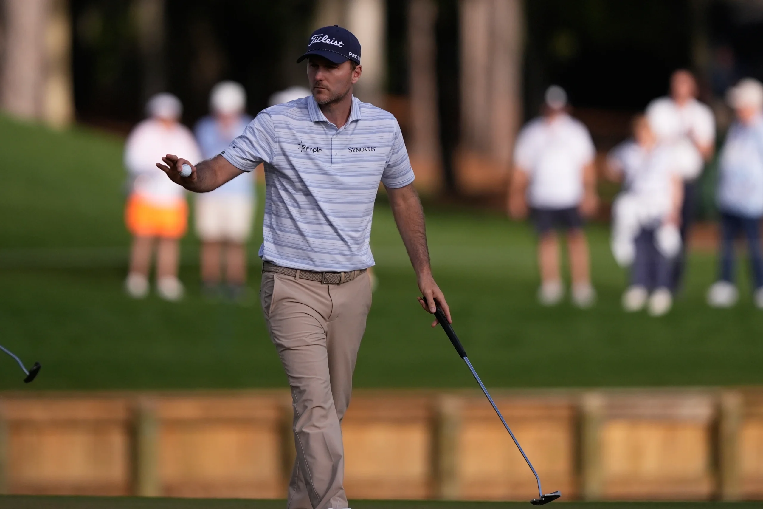Scottie Scheffler Struggles on Greens Despite Strong Ball Striking Display